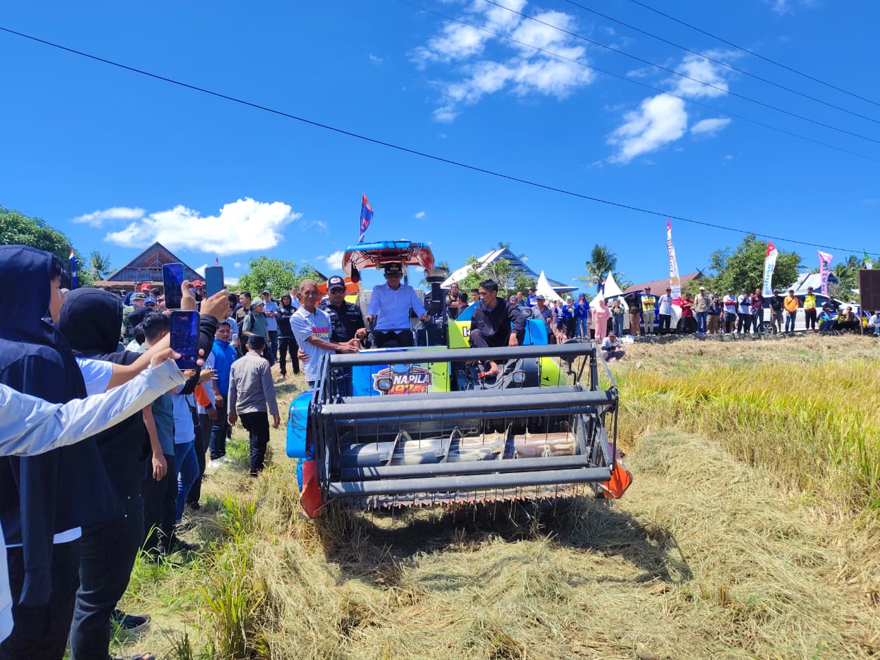 Panen Desa Botto Tembus 9,5 Ton per Hektare, Sidrap Genjot IP300