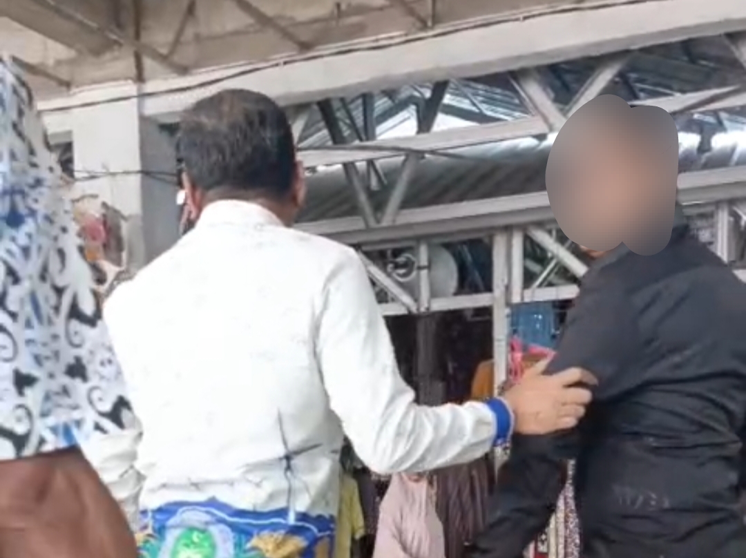 Kepala Pasar Sentral Lawawoi Diduga Bentak Wartawan saat Peliputan