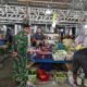Babinsa Pantau Stok dan Harga Bahan Pokok di Pasar Lawawoi Sidrap