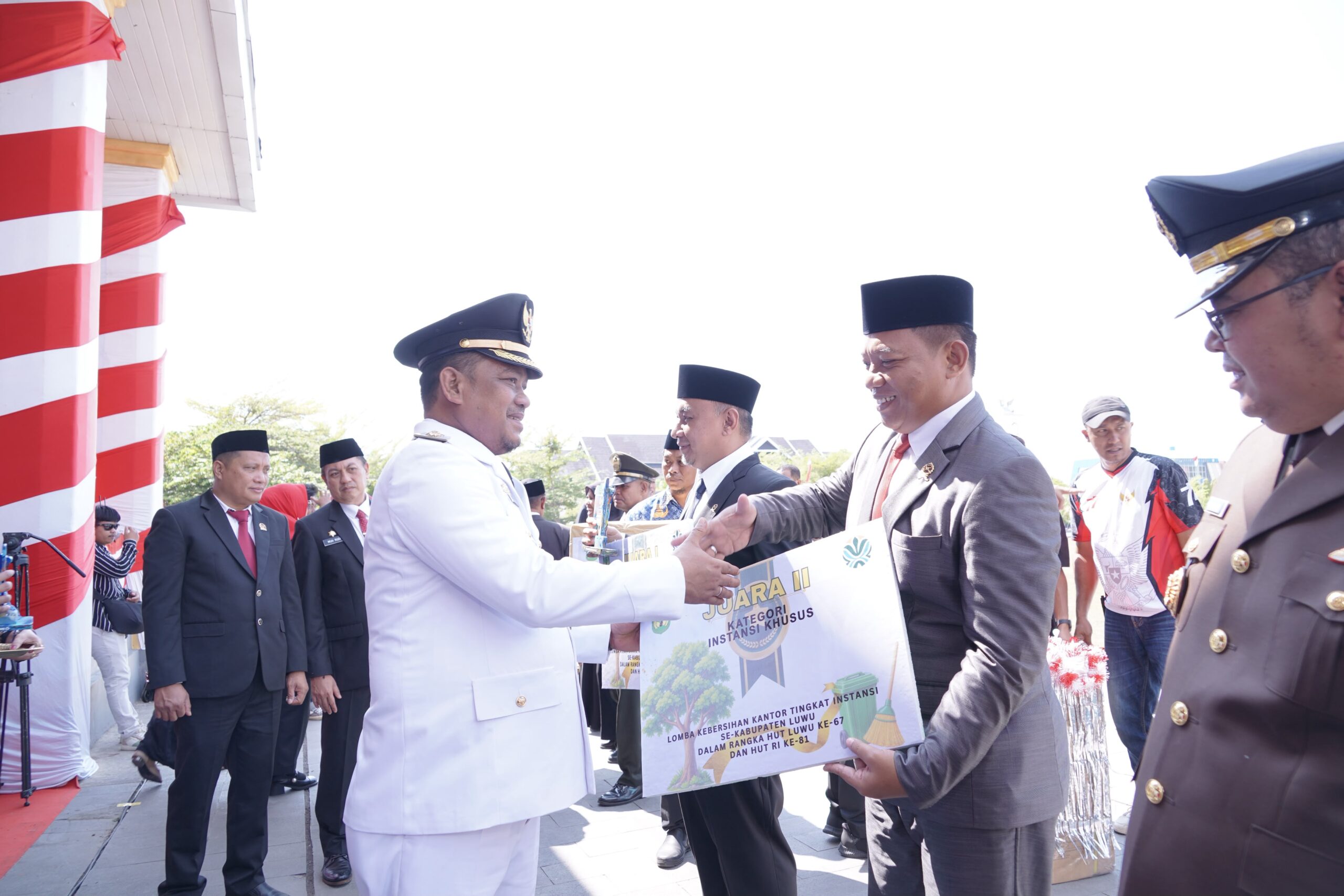 Peringatan HUT RI di Luwu Bertabur Penghargaan, Hadiah dan Bantuan