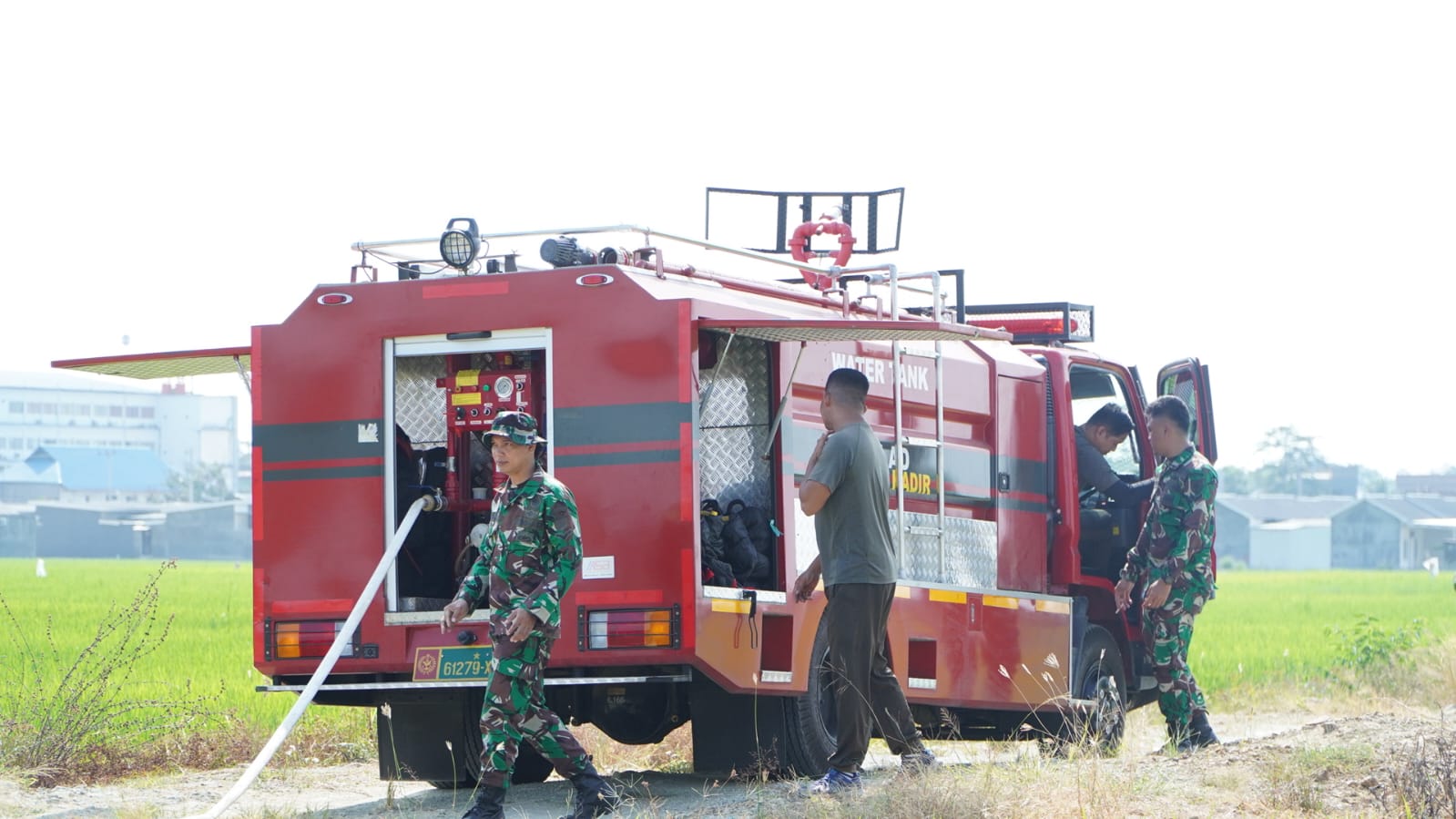 Sawah di Wara Selatan Kekurangan Air, Kodim 1403/Palopo Turunkan Mobil Tangki