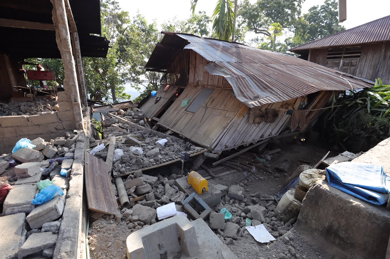 Pengungsi Gempa NTT Tembus 150.576 Jiwa