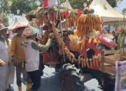 Pemkab Sidrap Gelar Karnaval Alat Pertanian, Ratusan Unit Tampil Unik dan Kreatif