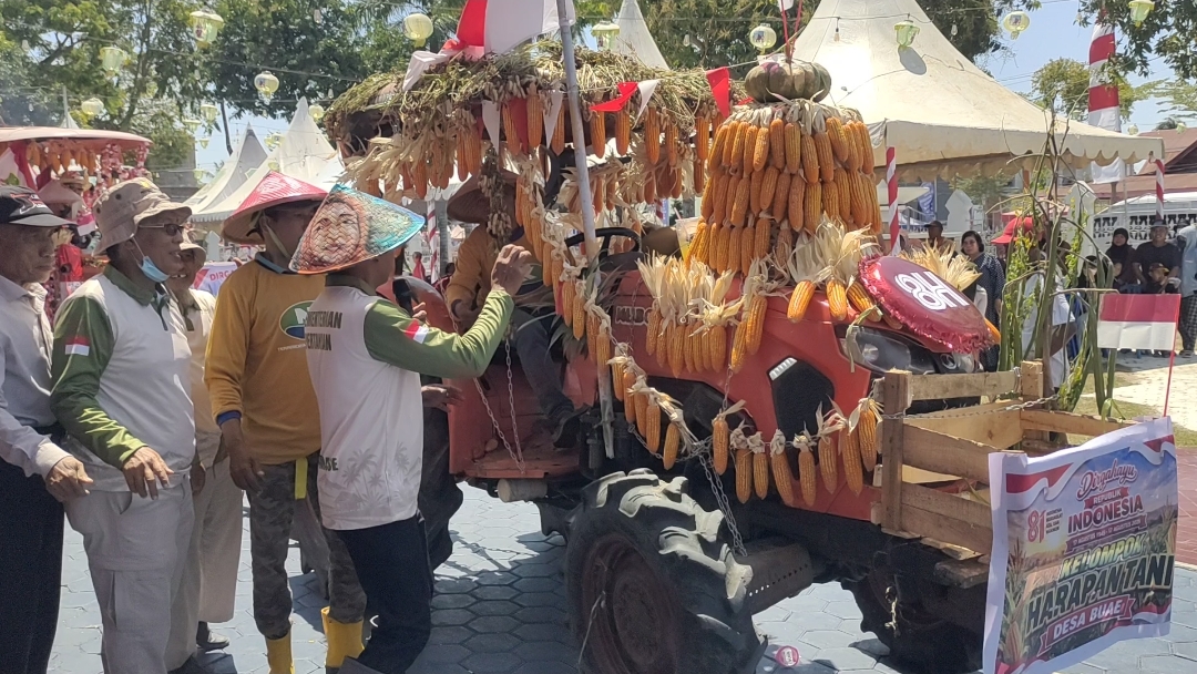 Pemkab Sidrap Gelar Karnaval Alat Pertanian, Ratusan Unit Tampil Unik dan Kreatif