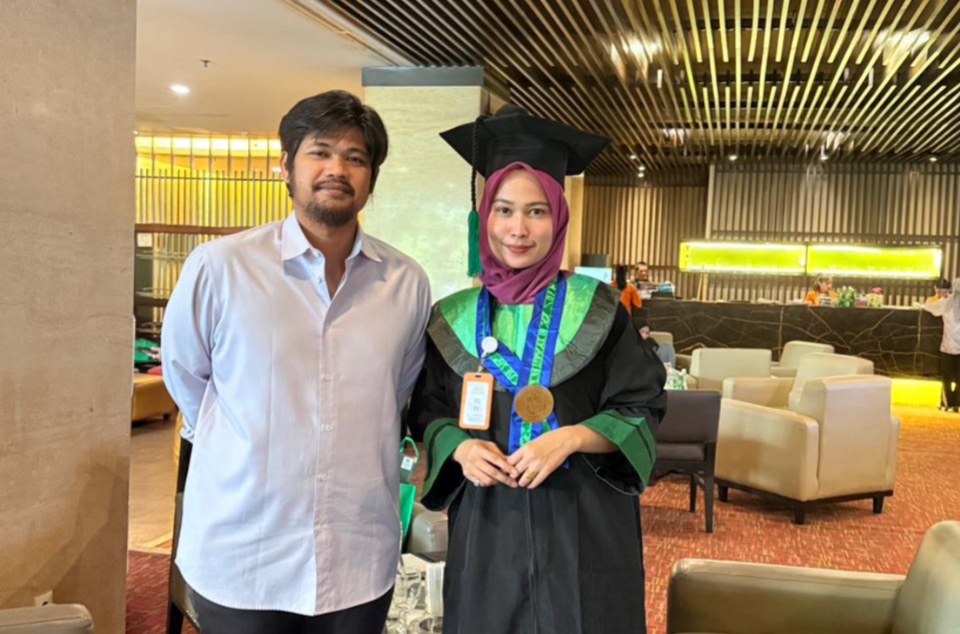 Hanya 30 Bulan, Ketua STIKES Datu Kamanre Tuntaskan Doktor Ilmu Hukum dengan Predikat Cum Laude