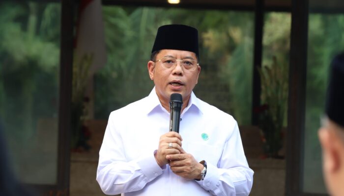 Kemenag Batasi HP di Madrasah dan Pesantren