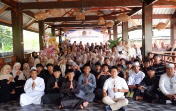 Peringati Maulid Nabi, STIKES Datu Kamanre Ajak Mahasiswa Teladani Rasulullah