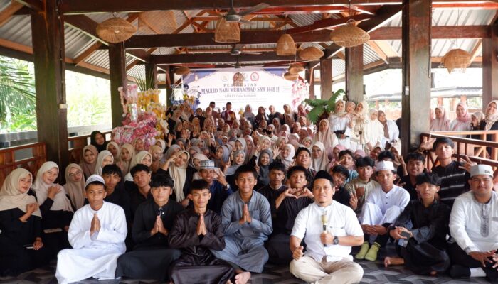 Peringati Maulid Nabi, STIKES Datu Kamanre Ajak Mahasiswa Teladani Rasulullah