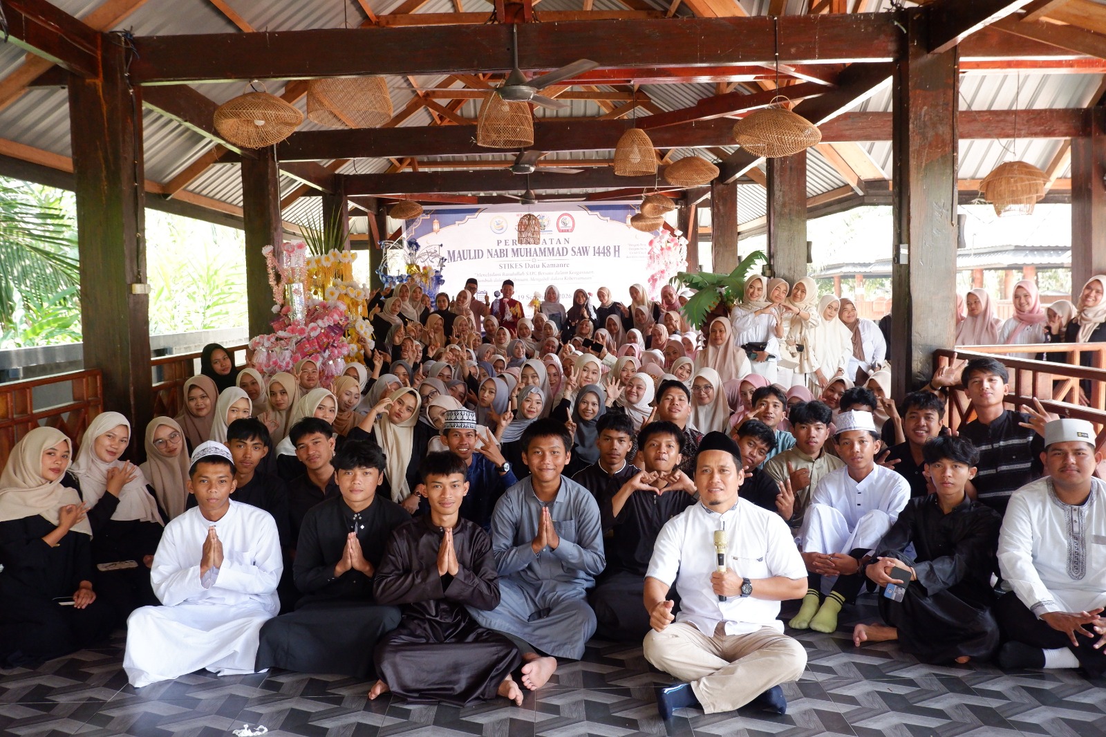 Peringati Maulid Nabi, STIKES Datu Kamanre Ajak Mahasiswa Teladani Rasulullah