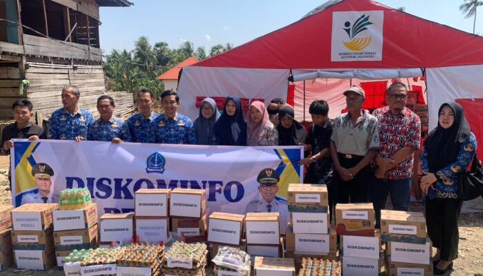 Diskominfo Bone Salurkan Bantuan untuk Korban Kebakaran di Sanrangeng
