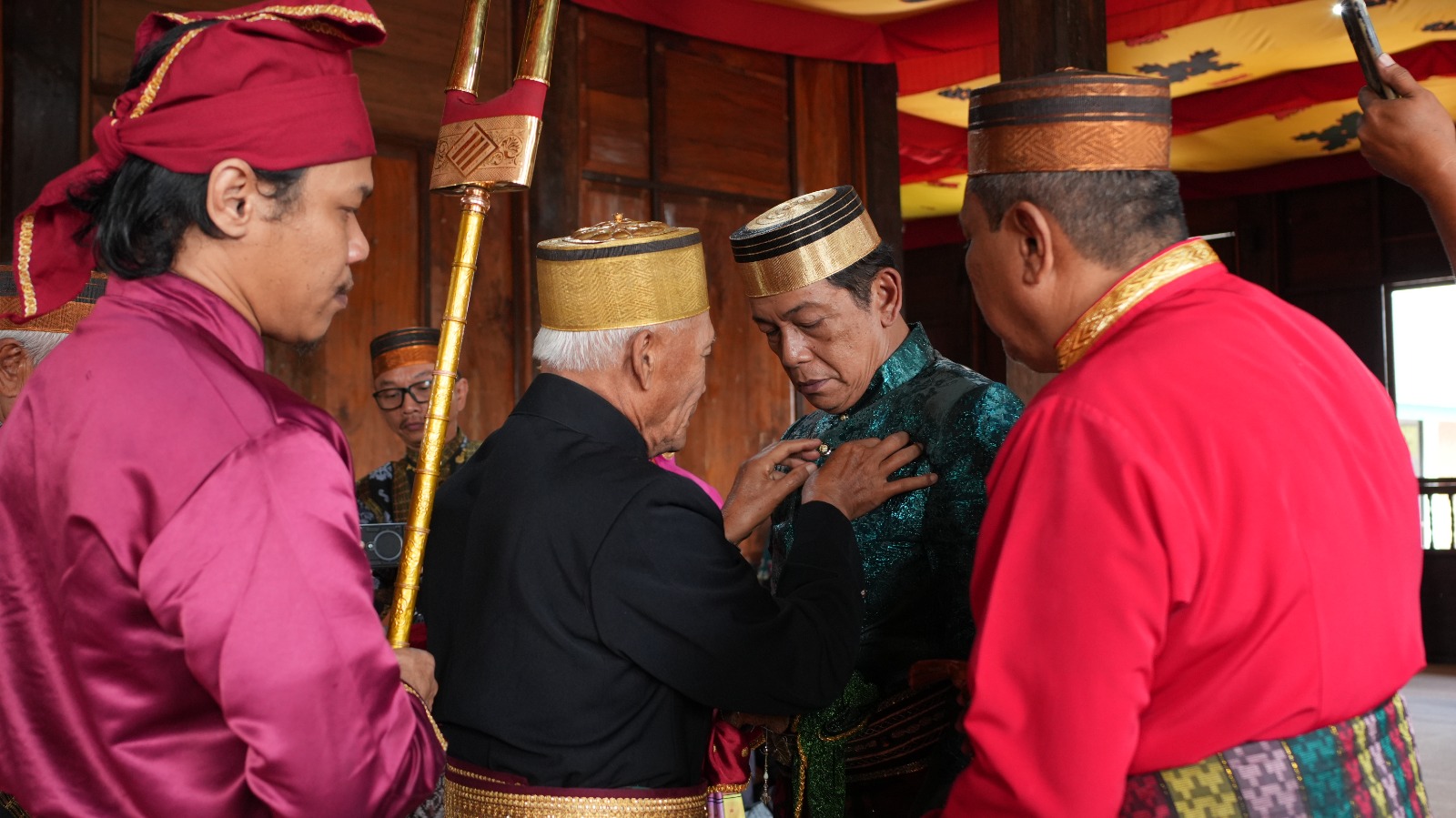 Terima Keris Kedatuan, MDA Dapat Restu Adat Menuju First Gold Awak Mas