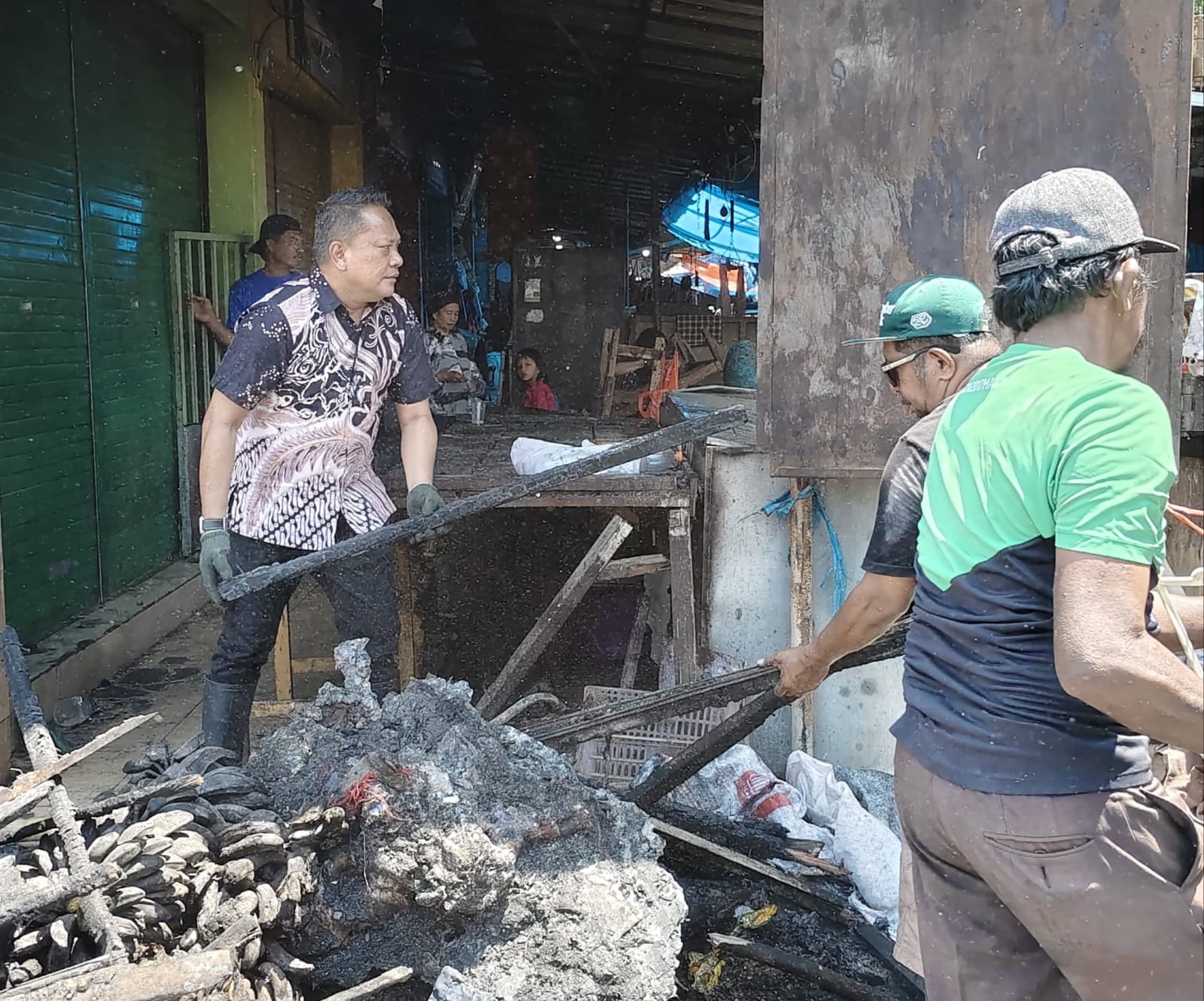 Pasar Pa’baeng-baeng Mulai Ditata Kembali setelah Dilanda Kebakaran