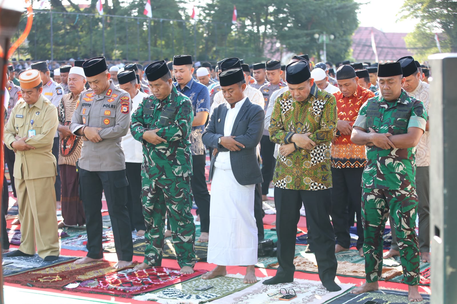 Kekeringan Melanda, Ribuan Warga Bone Salat Istisqa di Lapangan Merdeka