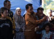 Bupati Sidrap Serahkan Bantuan kepada Korban Kebakaran di Kalosi Alau