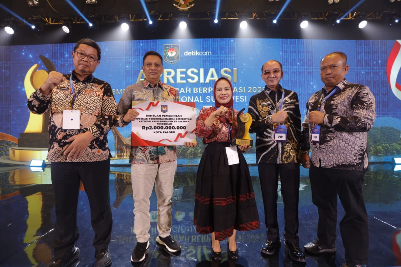 Palopo Raih Terbaik I Akses Layanan Pendidikan Regional Sulawesi