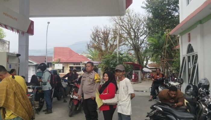 Polisi Kawal Distribusi BBM Nelayan