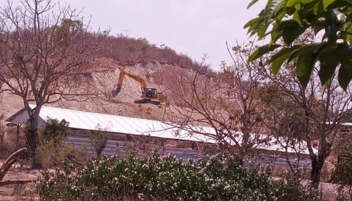 Diduga Tak Berizin, Tambang Galian C Rusak Kawasan Bulu Libue Sidrap