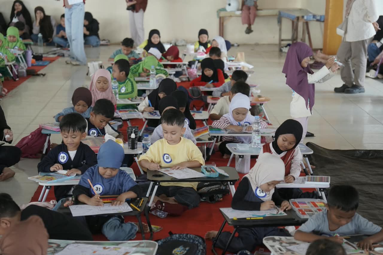 Hari Pariwisata 2026, Disparbud Palopo Gelar Lomba Mewarnai TK dan PAUD di Pantai Labombo