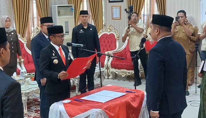 Edy Saputra Syam Dilantik Jadi Pj Sekda Bone, Bupati Minta Koordinasi Diperkuat