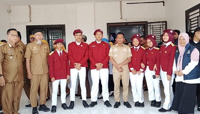 Bukan Sekadar Sekolah Gratis, SR Sidrap Bantu Siswa hingga Keluarganya
