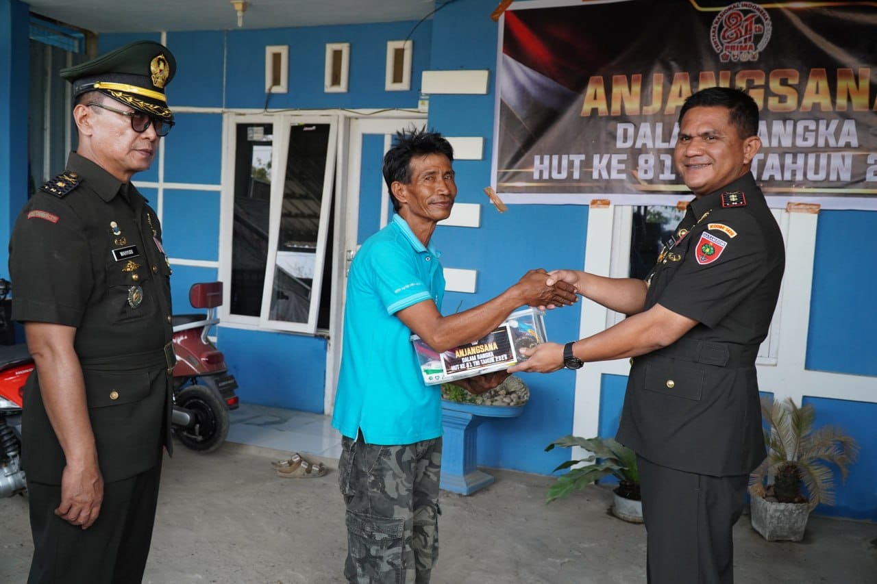 Sambut HUT ke-81 TNI, Kodim 1420/Sidrap Gelar Anjangsana dan Serahkan Tali Asih