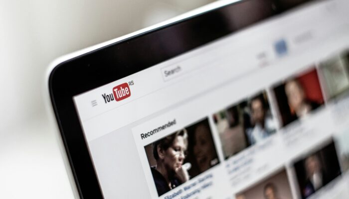 YouTube, Telegram, dan Lazada Masuk Hasil Verifikasi Risiko Tinggi bagi Anak