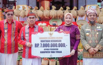 Selama Lima Tahun, Pemprov Sulsel Klaim Telah Gelontorkan Rp1 Triliun ke Toraja Selama Lima Tahun, Pemprov Sulsel Klaim Telah Gelontorkan Rp1 Triliun ke Toraja