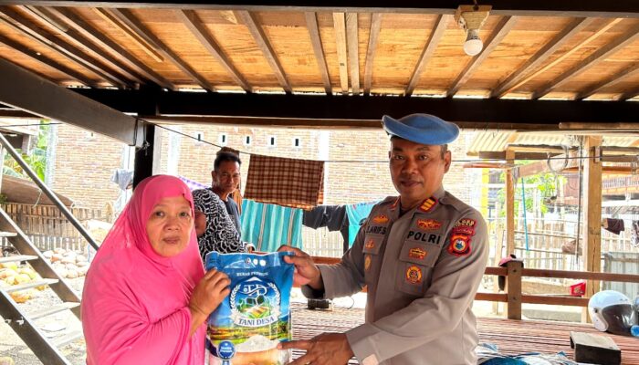 Hari Jadi ke-24 Propam, Polres Sidrap Salurkan Bantuan Beras kepada Warga Kanie