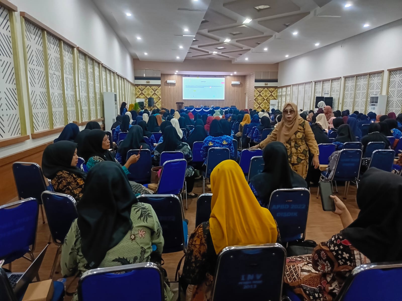Ribuan Guru SD di Bone Ikuti Pelatihan Matematika Gembira