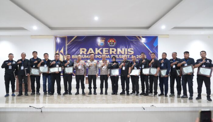Polres Sidrap Raih Tiga Penghargaan pada Rakernis Bidhumas Polda Sulsel