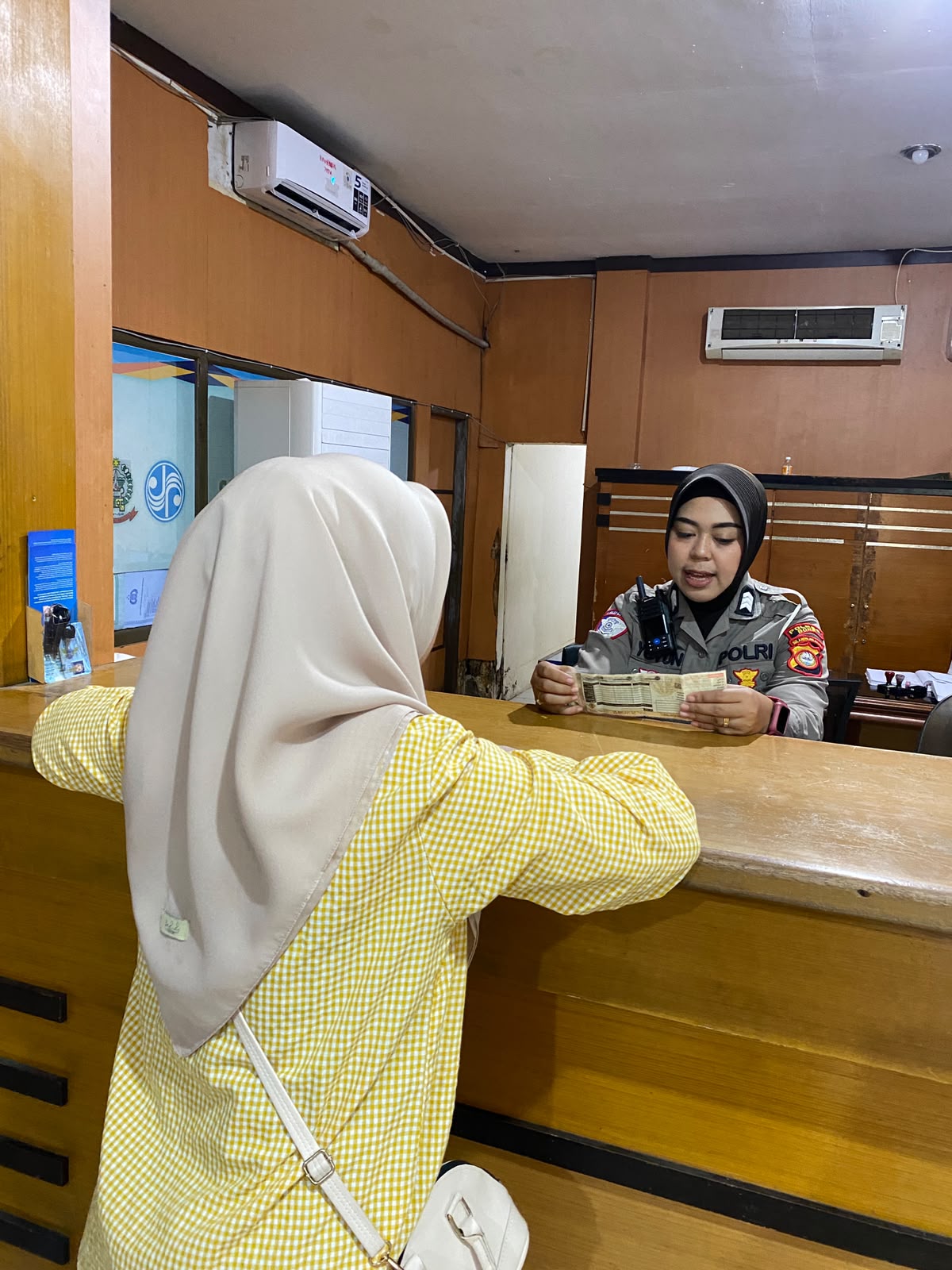 Kanit Regident Polres Bone Ajak Warga Manfaatkan Diskon PKB dan Bebas Denda