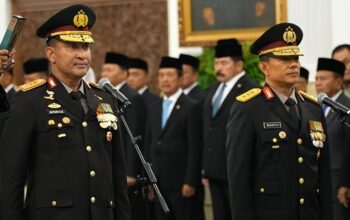 Prabowo Lantik Pimpinan Baru Polri di Istana Negara Prabowo Lantik Pimpinan Baru Polri di Istana Negara